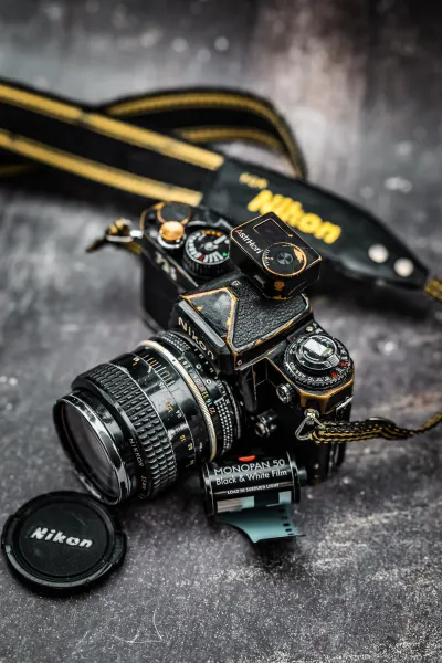 Pārdodu Nikon FE2