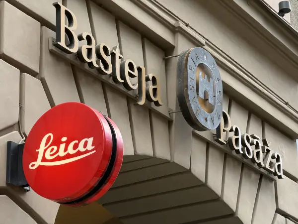 Leica — Uzņēmums, Rīga